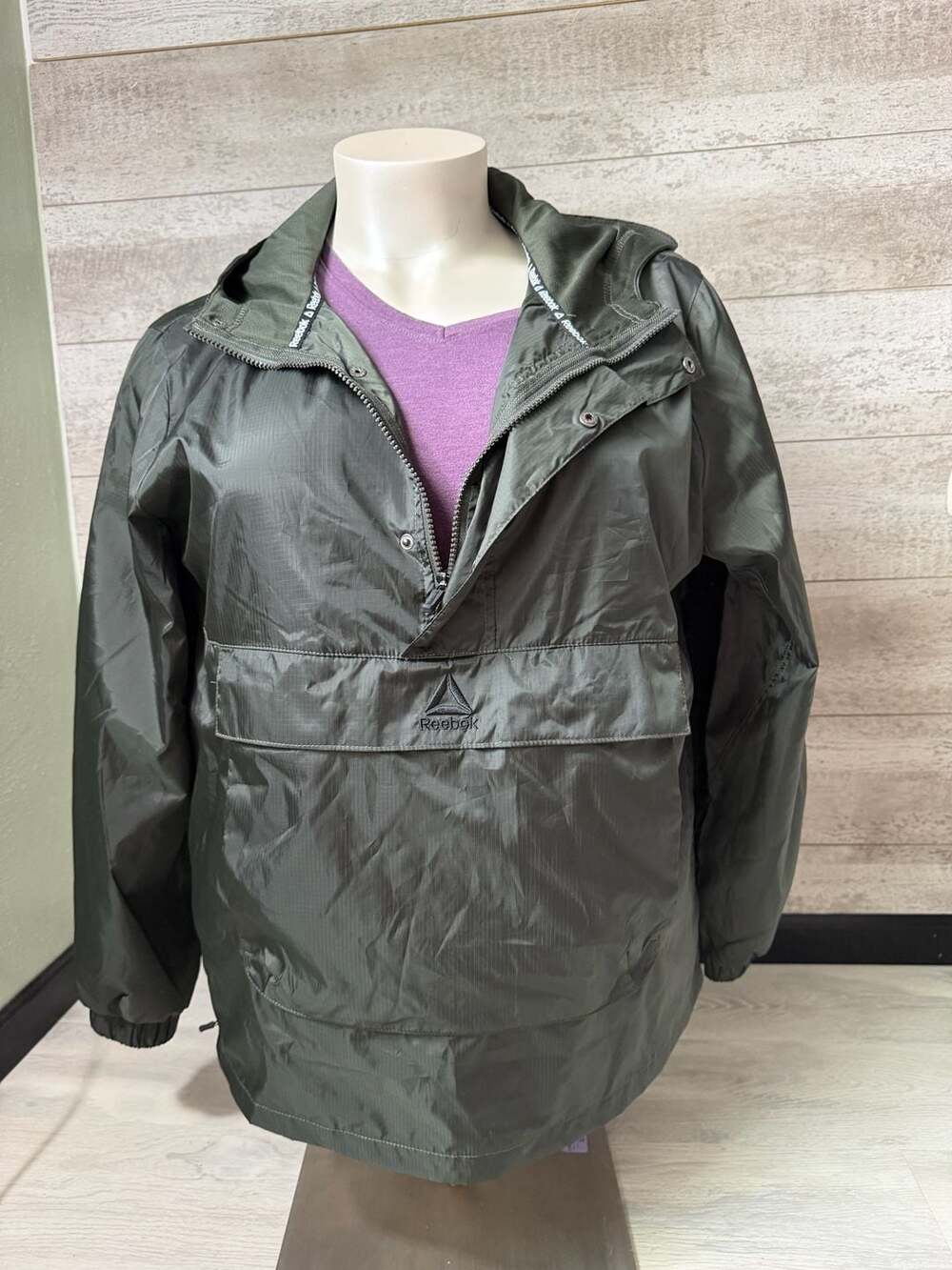 Reebok Anorak Windbreaker Jacket Size XL Green Hooded 1/2 Zip Pullover